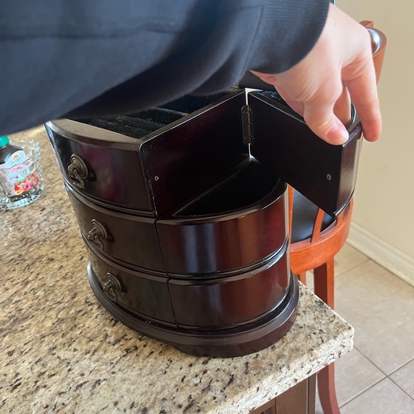 Jewelry Box - Picture 4 of 4